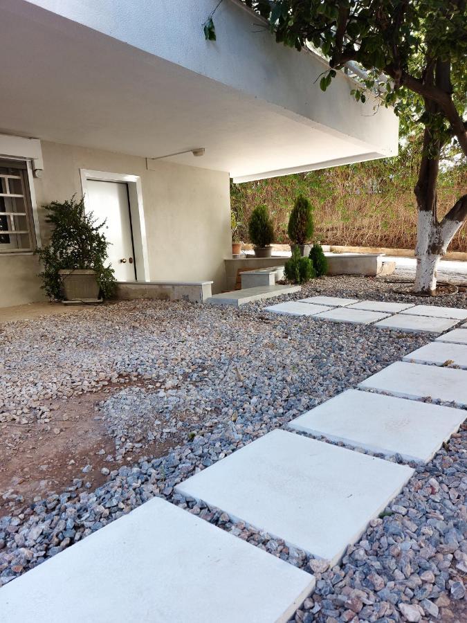 Naiads Nest - The Garden Gem Apartment